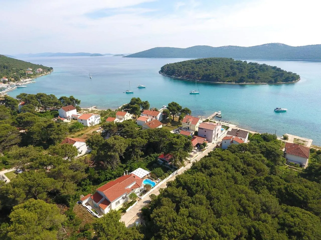 Spacious Holiday Home In Molat With Pool Brgulje 0*,  Croatia